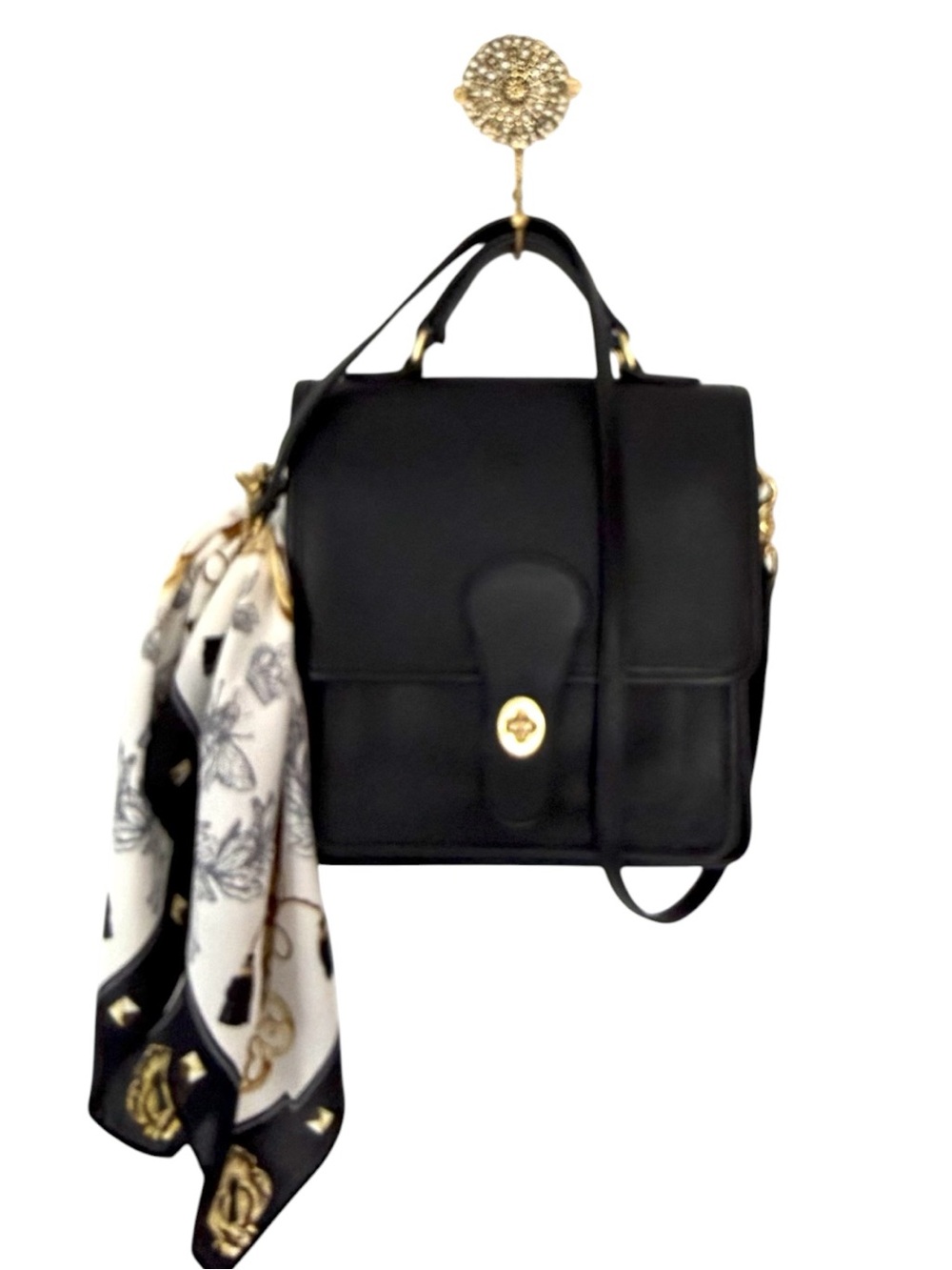 VINTAGE COACH BLACK LEATHER STATION BAG - PRISTINE MINT - AUTHENTIC